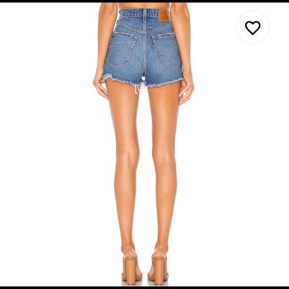 Levi’s Ribcage Short in Urban Oasis - Picture 3 of 4